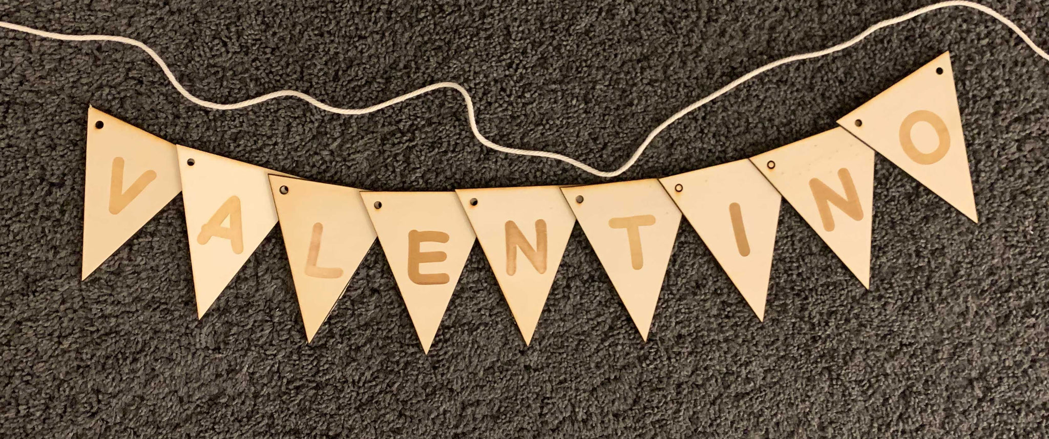 Wimpel Dreieck 9 Buchstaben