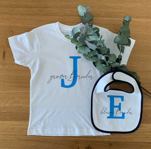 Shirt und Lätzchen mit Initialen