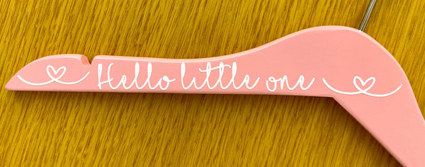 Kleiderbügel Hello little one
